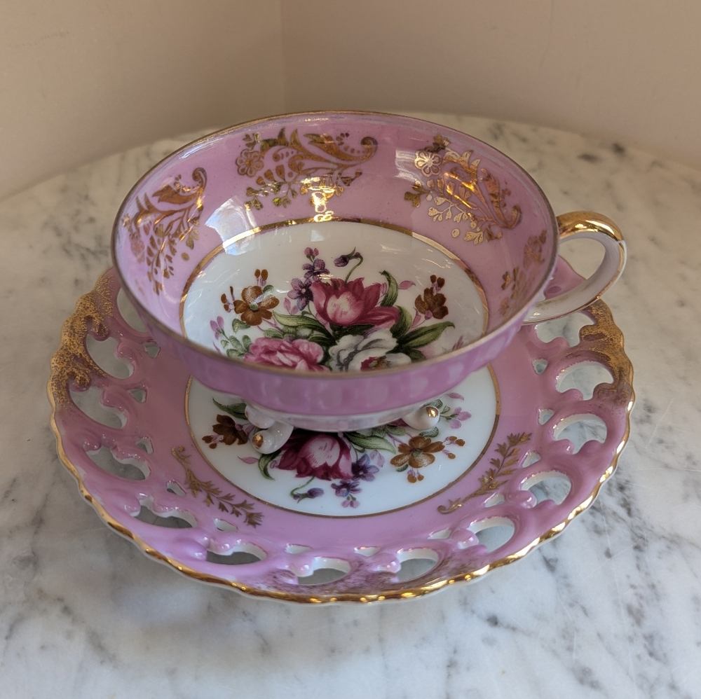 Royal Sealy Pink Footed Teacup & Saucer Made In Japan